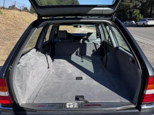 1991 Mercedes 300TE 4MATIC S124