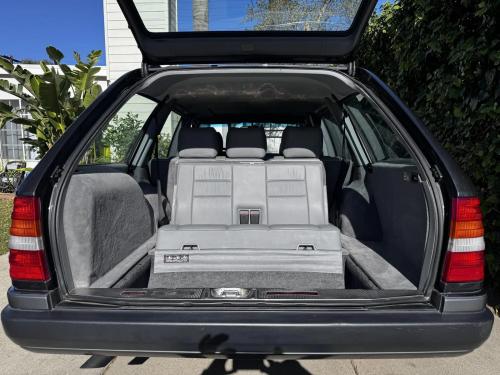 1991 Mercedes 300TE 4MATIC S124