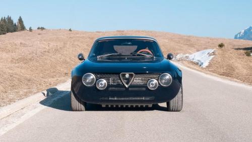 Alfa Romeo GTSuper Jarama Totem Automobili