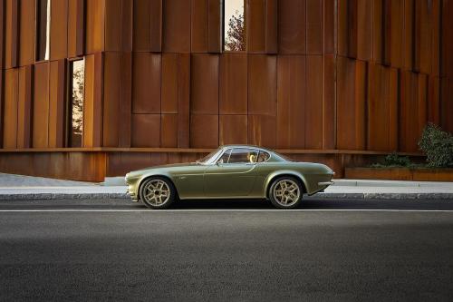 Volvo P1800 Cyan Racing