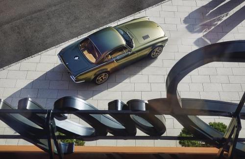 Volvo P1800 Cyan Racing