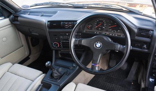 BMW 333i E30