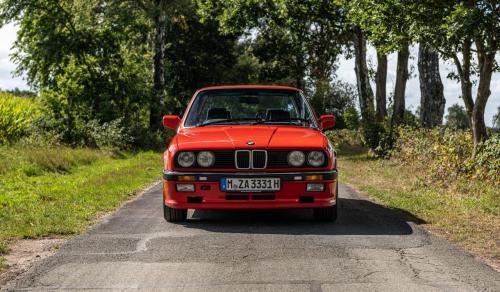 BMW 333i E30