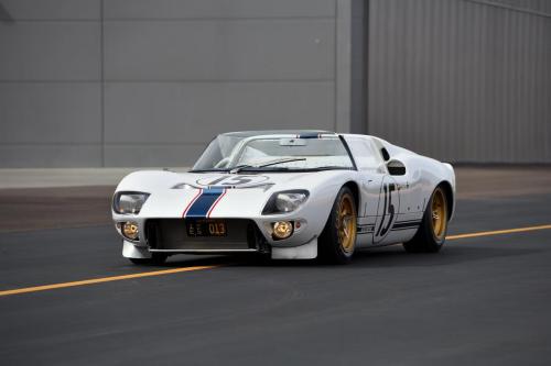 1965 Ford GT40 Roadster Prototype